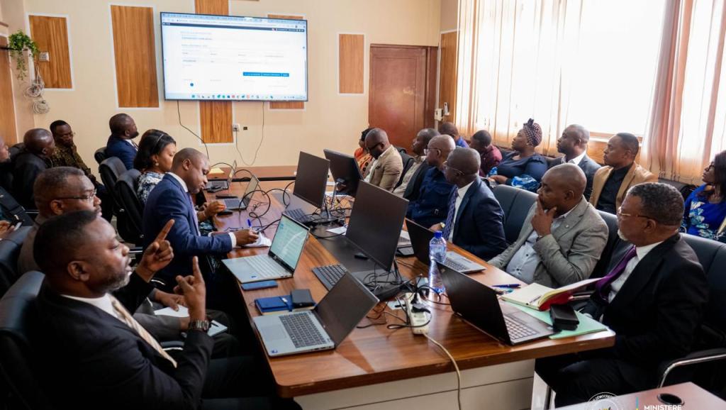 Nintendo Switch™ Fortnite Wildcat Bundle visual data 5